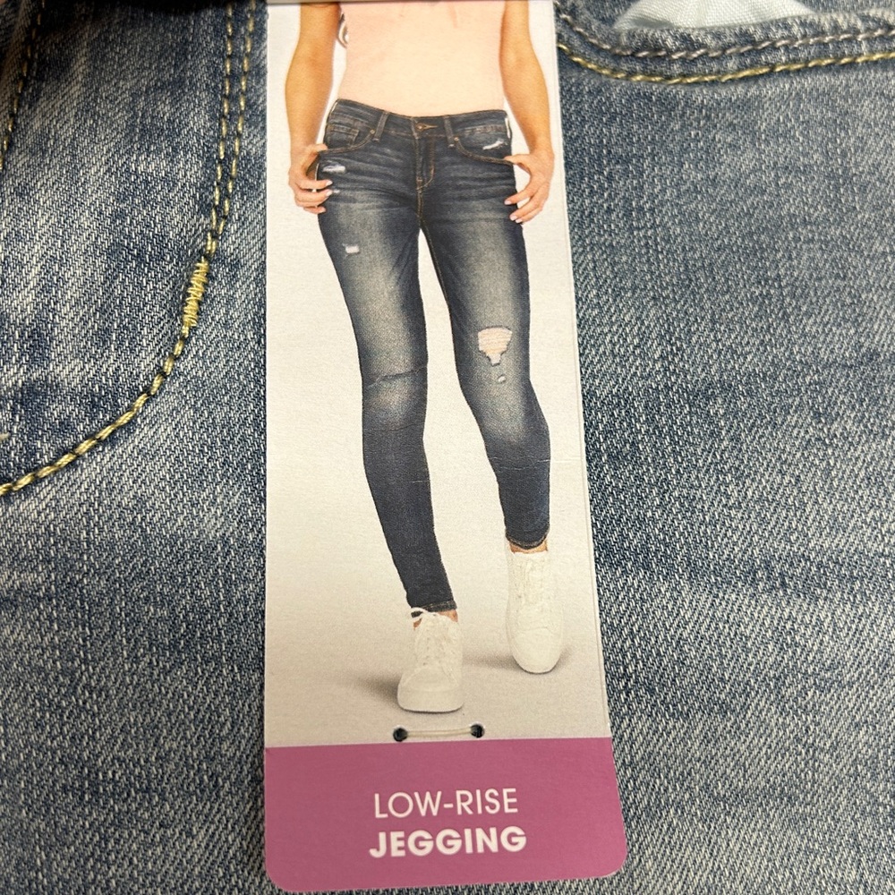 Levi’s Low Rise Jegging - Picture 5 of 9